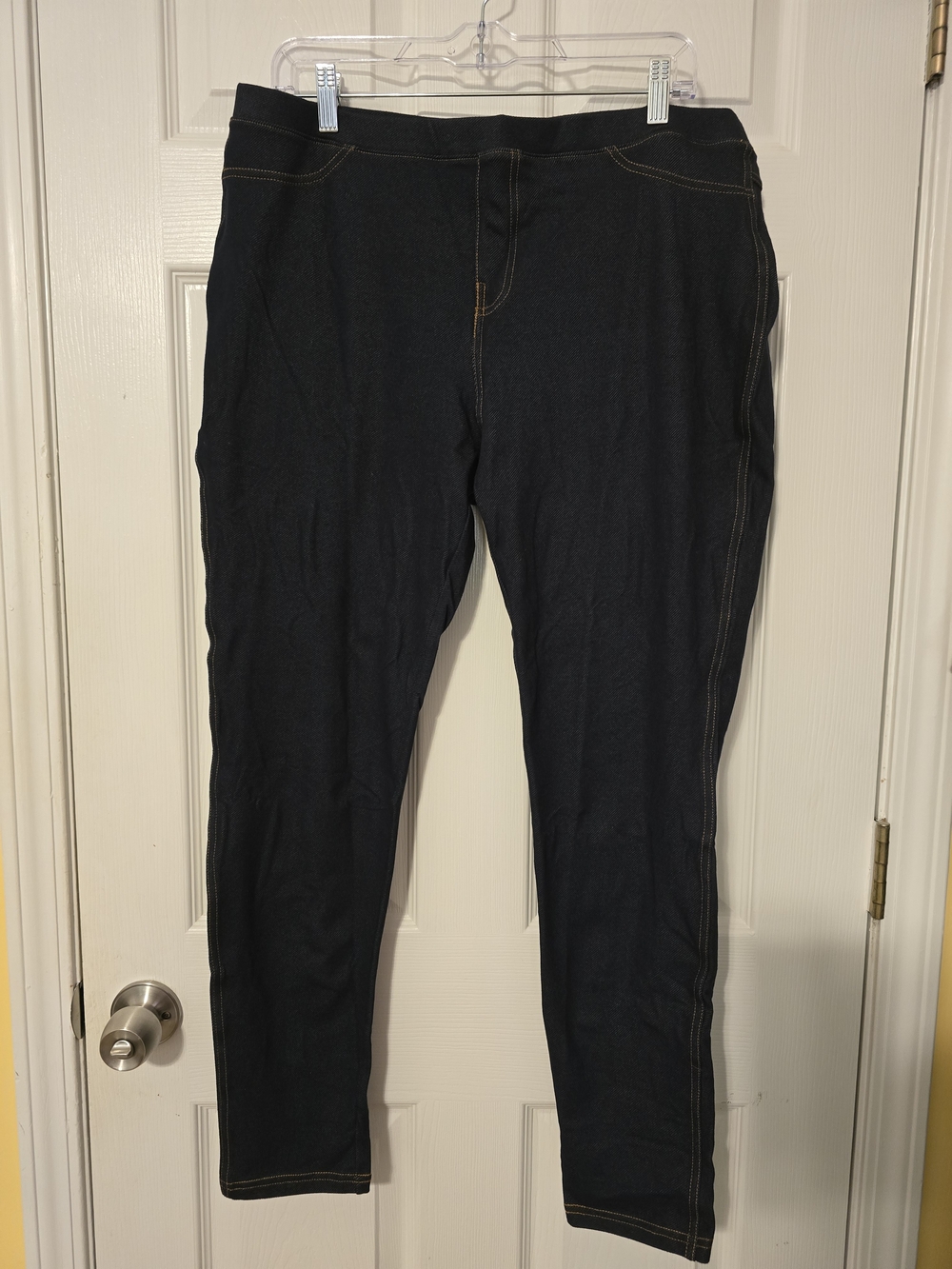 Dark Wash Denim Jeggings with Contrast Stitching - Picture 2 of 4